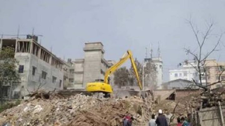 ভৈরব নদ পাড়ে বিআইডব্লিউটিএ’র অর্ধশত অবৈধ স্থাপনা উচ্ছেদ ভৈরব নদ পাড়ে বিআইডব্লিউটিএ'র অর্ধশত অবৈধ স্থাপনা উচ্ছেদ