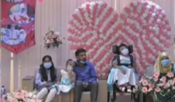 সুস্থ হয়ে বাড়ি ফিরছে জোড়া মাথার যমজ শিশু রাবেয়া-রোকাইয়া