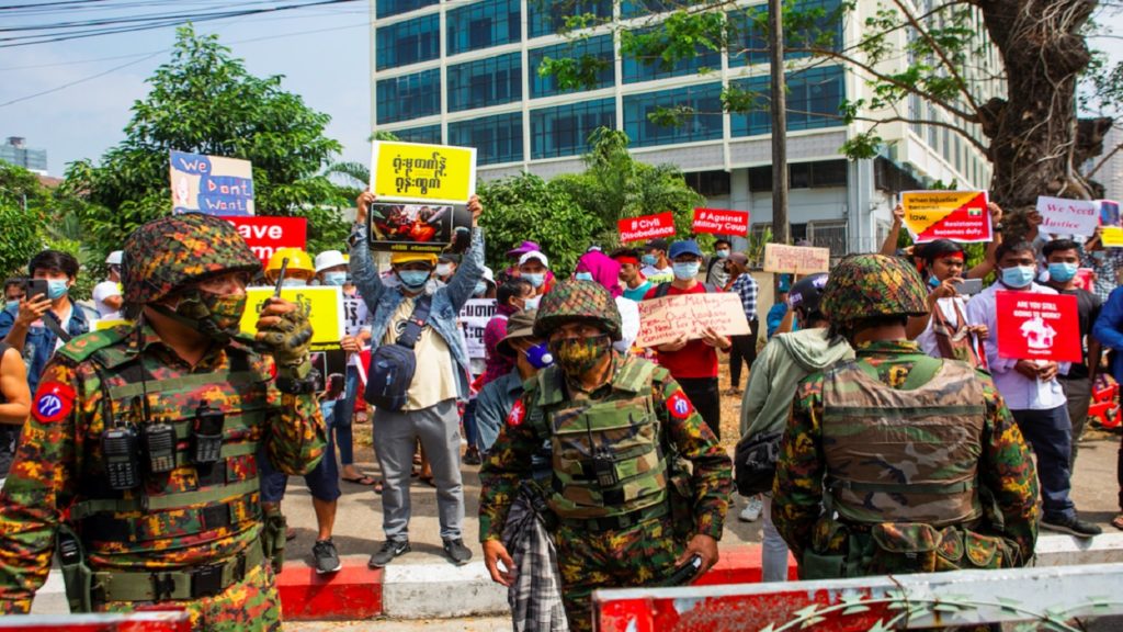 ভারতের কাছে পুলিশ কর্মকর্তাদের ফেরত চাইছে মিয়ানমার