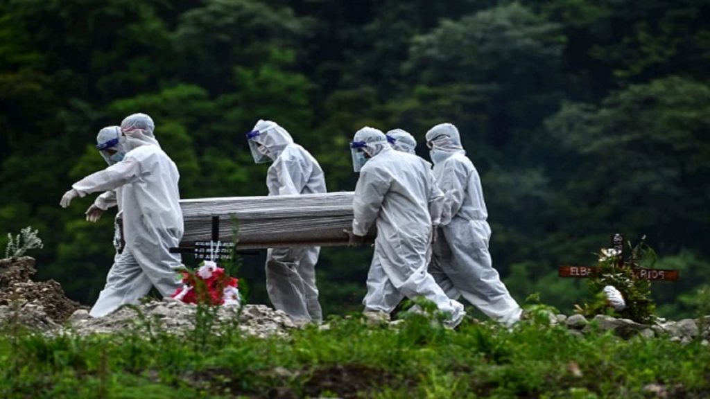 বিশ্বে একদিনে করোনায় মৃত্যু ১০ হাজারের বেশি, শনাক্ত প্রায় সাড়ে ৪ লাখ