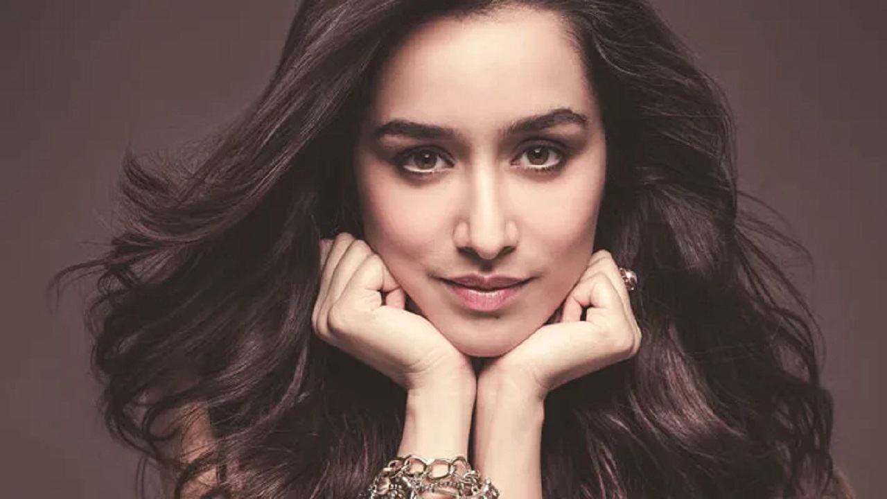 আজ বলিউড ডিভা শ্রদ্ধা কাপুরের জন্মদিন আজ বলিউড ডিভা শ্রদ্ধা কাপুরের জন্মদিন