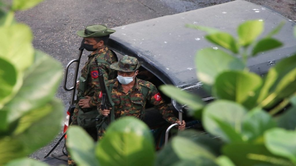 মিয়ানমারের ওপর নতুন নিষেধাজ্ঞা জারি যুক্তরাষ্ট্র ও যুক্তরাজ্যের