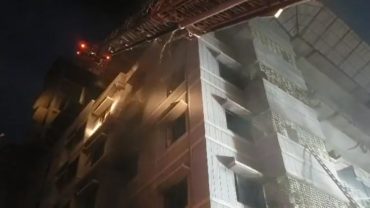 রাজধানীর আরমারিটোলার আগুন নিয়ন্ত্রণে রাজধানীর আরমারিটোলার আগুন নিয়ন্ত্রণে