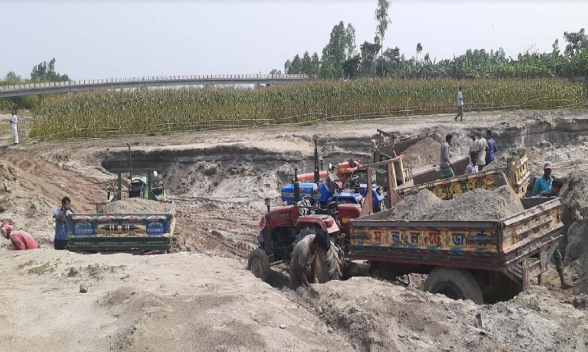 কুড়িগ্রামে অর্ধশতাধিক স্পটে অবৈধ বালু উত্তোলনের মহোৎসব