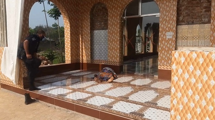 শ্রীপুরে মসজিদের পাশে অচেতন অবস্থায় এক র্যাব সদস্যকে উদ্ধার