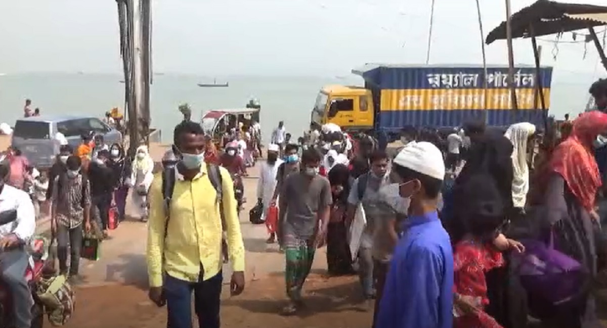 ঝুঁকি নিয়েই বাড়ি ফিরছে মানুষ