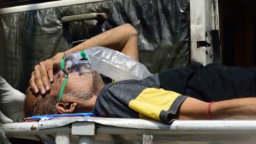করোনায় অতিমুনাফালোভীদের কবলে ভারতের স্বাস্থ্যখাত