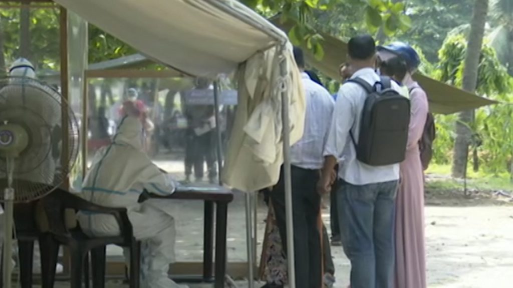 করোনা হাসপাতালগুলোয় কমতে শুরু করেছে রোগীর চাপ