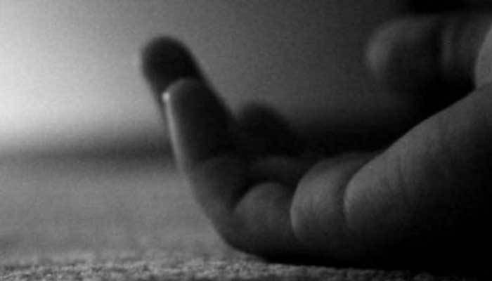 আবাসিক হোটেলে পাওয়া গেল নারীর ঝুলন্ত লাশ