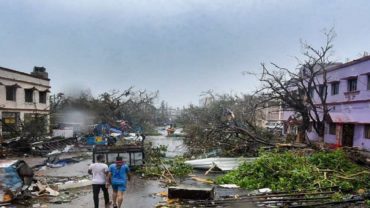 ভারতে টাউটির তাণ্ডবে প্রাণহানি বেড়ে ৯১ ভারতে টাউটির তাণ্ডবে প্রাণ গেলো কমপক্ষে ৯১ জনের
