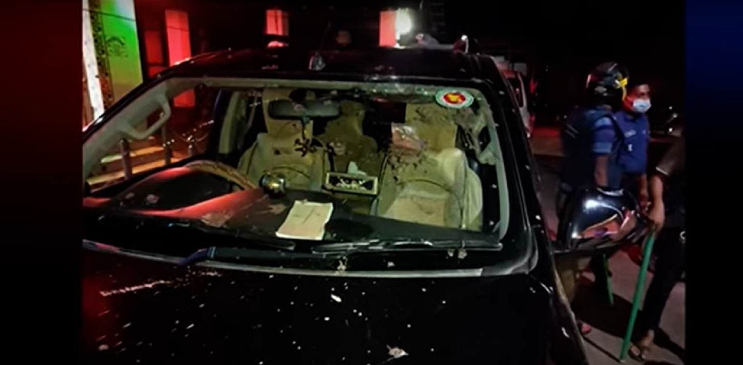 হামলার শিকার চরফ্যাশনের ইউএনও, গাড়ি ভাঙচুর