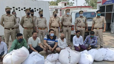 ভারতে করোনায় মৃতের পোশাক চুরি, বিক্রি হচ্ছে বাজারে