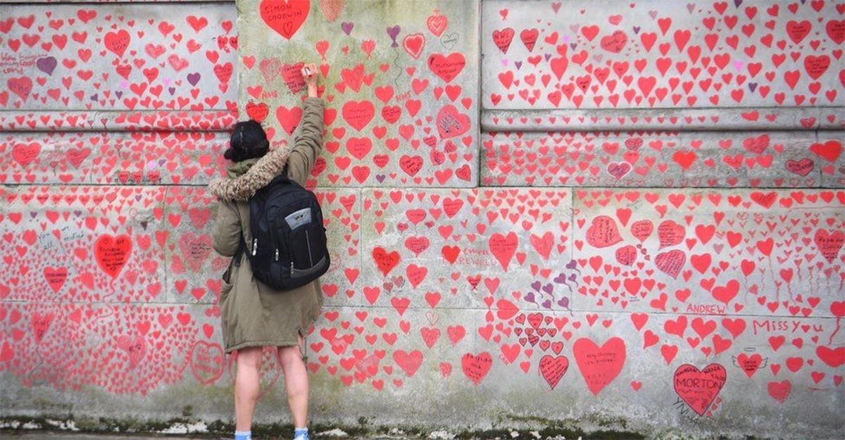 করোনায় প্রথম মৃত্যুবিহীন দিন যুক্তরাজ্যে