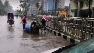 ভারি বর্ষণে জলাবদ্ধতায় রাজধানীতে দুর্ভোগ ভারী বর্ষণে জলাবদ্ধতায় রাজধানীতে দুর্ভোগ