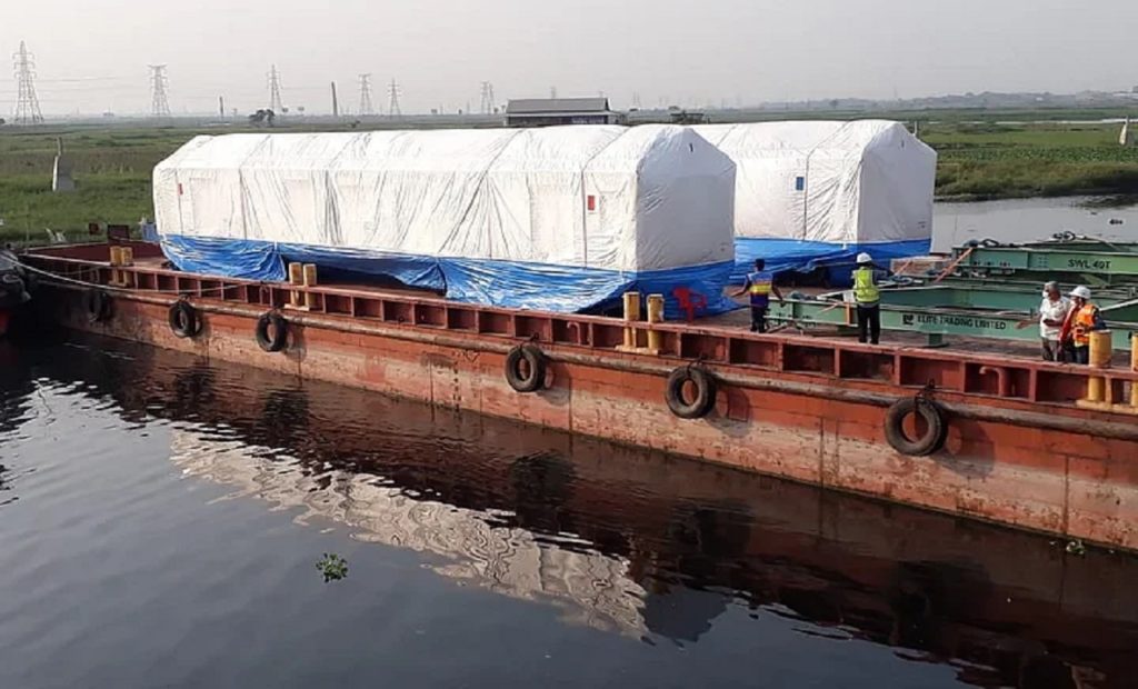 মেট্রোরেলের ২য় সেট ট্রেন জেটি থেকে ডিপোতে নিতে বিলম্ব