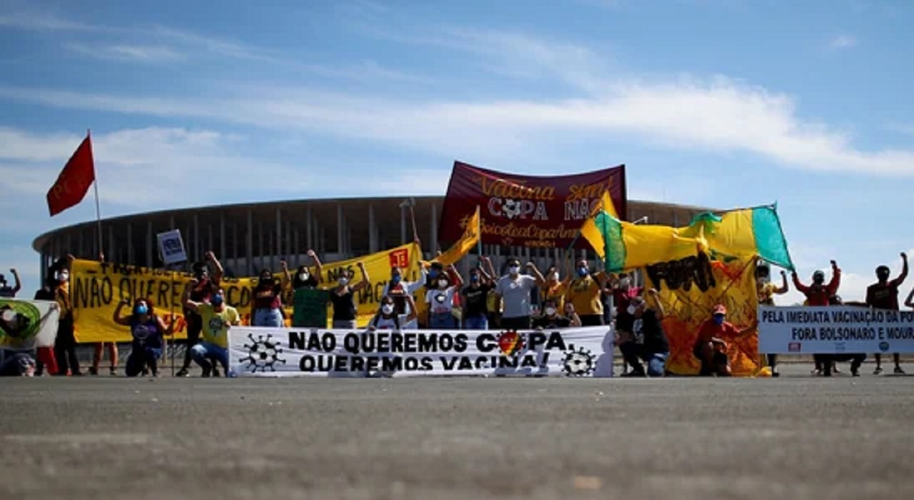 কোপা আমেরিকায় বাড়ছে করোনার প্রভাব