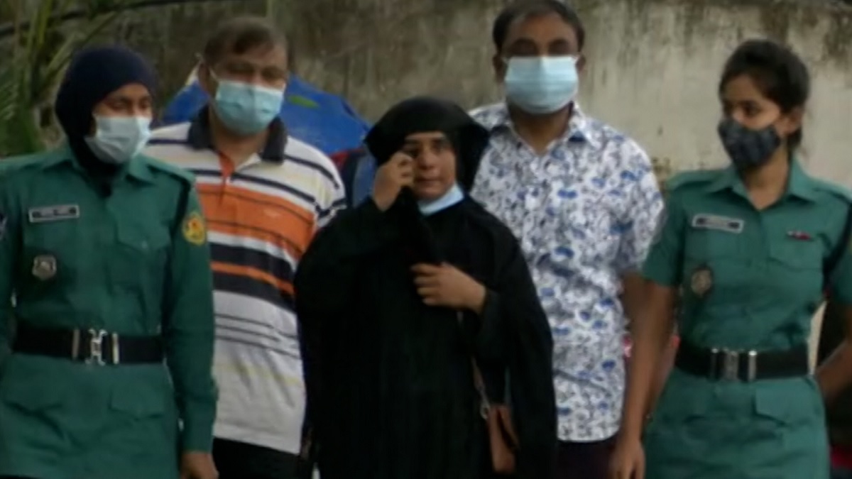 দাম্পত্য কলহ, স্বামীকে হত্যা করে মরদেহ ছয় টুকরো