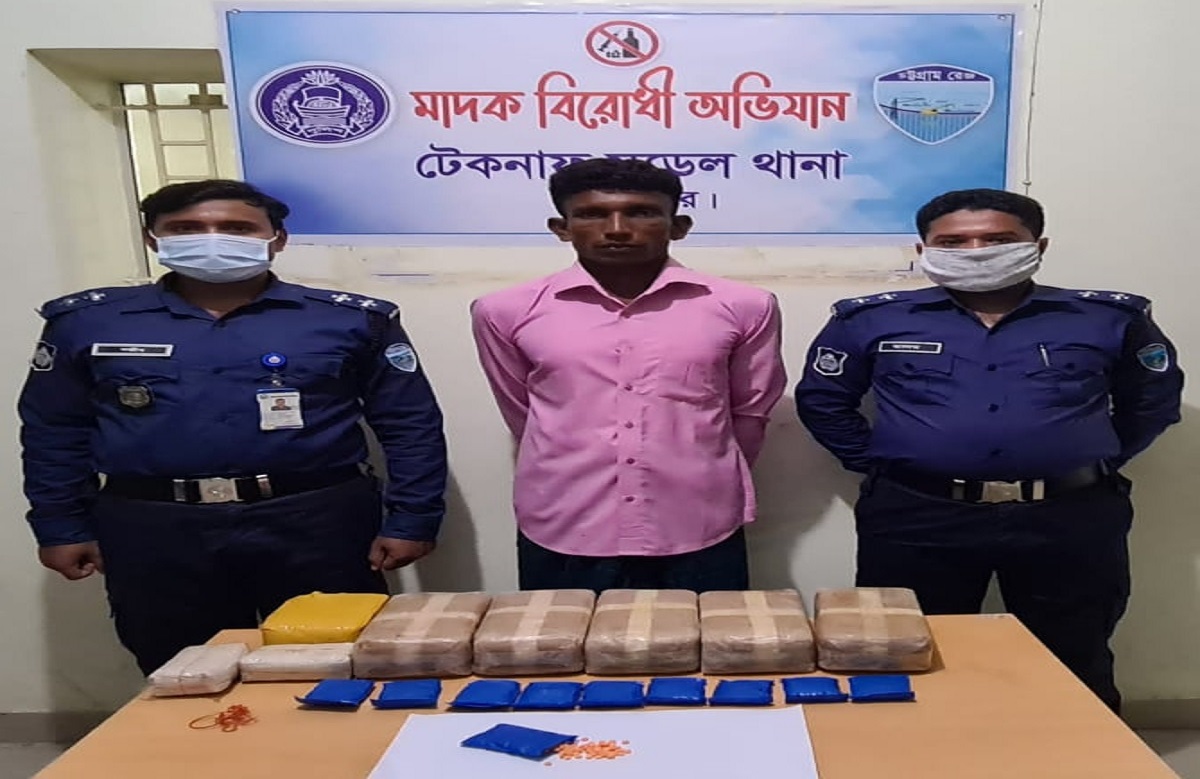 টেকনাফে ৬০ হাজার পিস ইয়াবাসহ যুবক আটক