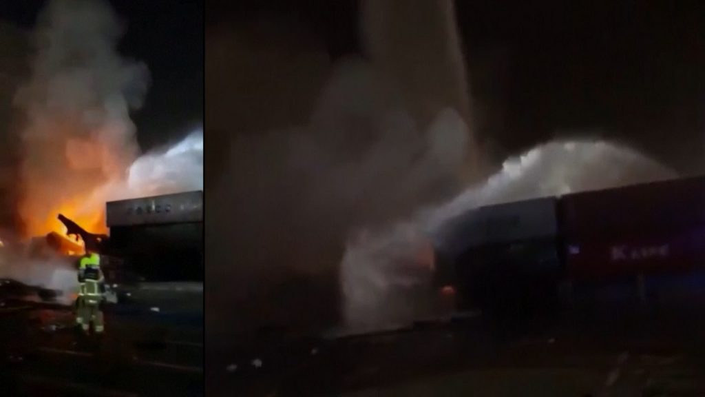 দুবাই'য়ের 'জাবেল আলি' বন্দরে ভয়াবহ বিস্ফোরণ