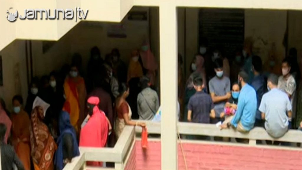 আজ থেকে সিটি করপোরেশন এলাকাগুলোতে মর্ডানার টিকা দেয়া শুরু