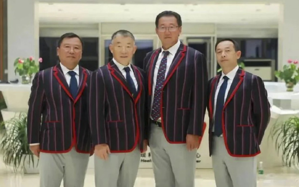 চীনের অলিম্পিক ইউনিফর্মকে টমেটো এবং ডিমের সাথে তুলনা