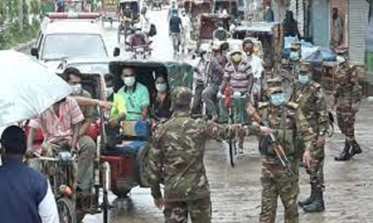 লকডাউনের তৃতীয় দিনেও রাজধানীতে সেনাবাহিনী ও পুলিশের কড়া নজরদারি