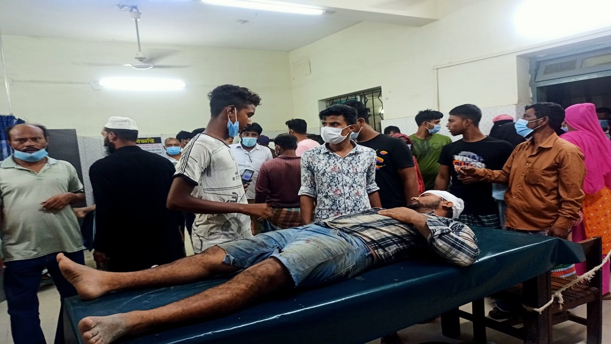 মুন্সিগঞ্জে নাম ব্যঙ্গ করা নিয়ে সংঘর্ষ, আহত ১০