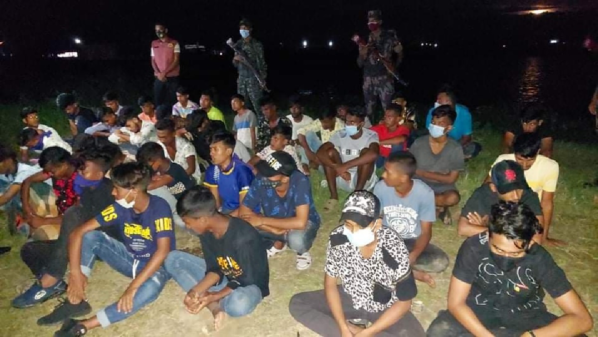 দেশি অস্ত্র নিয়ে আনন্দভ্রমণ, ৪৬ কিশোর আটক