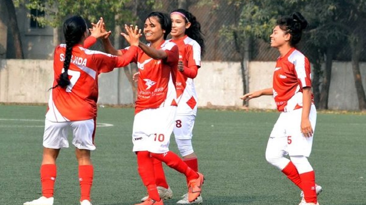 নারী ফুটবল লিগে ২য় শিরোপা নিশ্চিত করলো বসুন্ধরা কিংস
