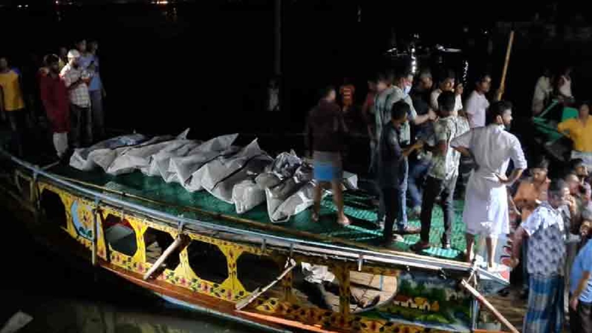 ব্রাহ্মণবাড়িয়ায় ট্রলারডুবিতে মরদেহ নিয়ে গুজব রটনাকারীদের বিরুদ্ধে ব্যবস্থা নেবে পুলিশ