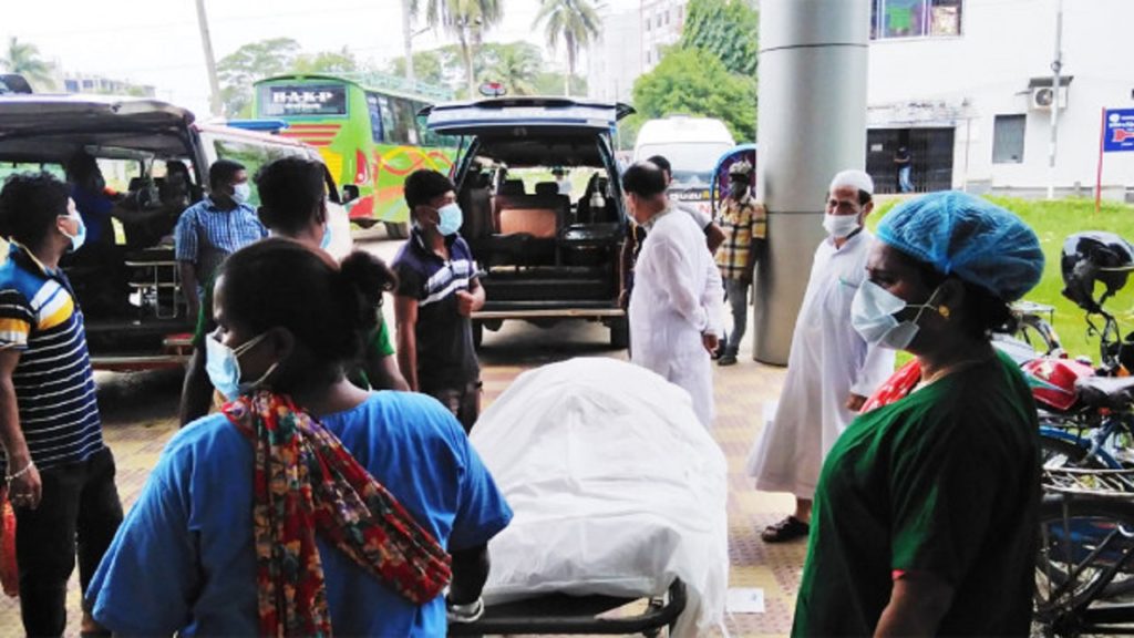 করোনা ও উপসর্গে কয়েক জেলায় আরও ৩২ জনের প্রাণহানি