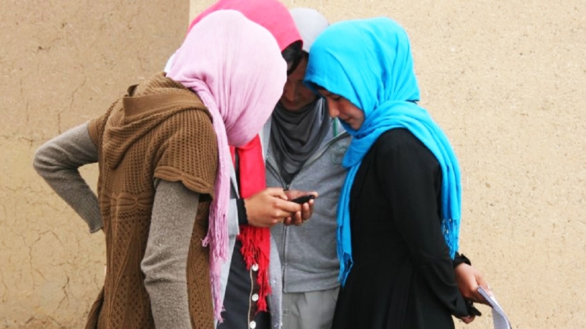 আফগানদের জন্য ফেসবুক-টুইটারের নতুন নিয়ম