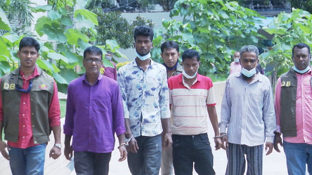 বাসার কর্মচারীদের যোগসাজশে হচ্ছে ডাকাতি, সতর্ক হতে বলছে  পুলিশ