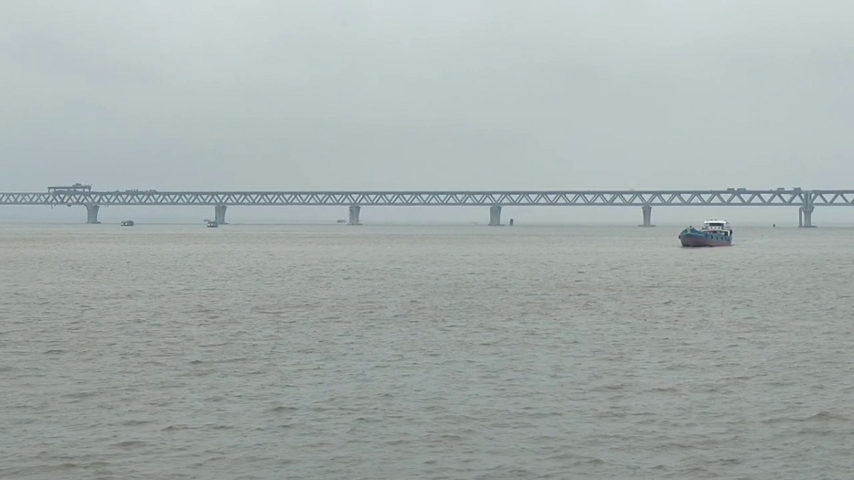 পদ্মা সেতুতে এবার ‘কাকলি’ ফেরির ধাক্কা