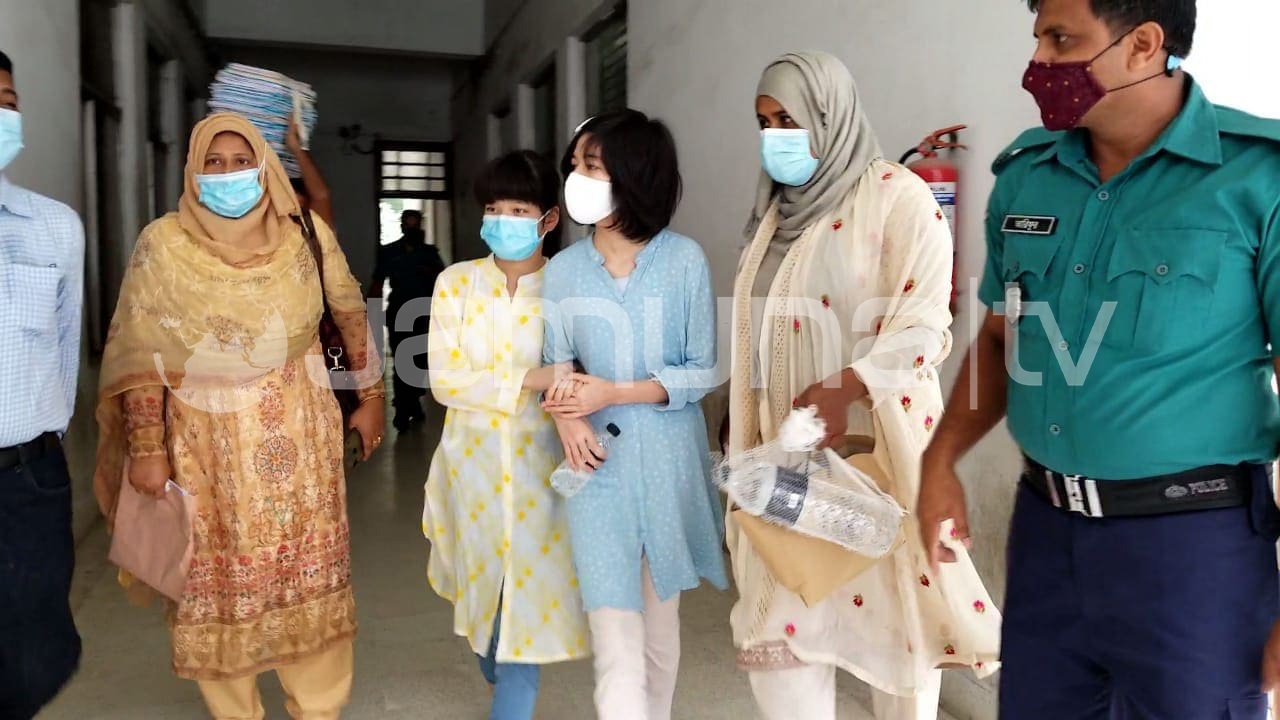 জাপানি নারীর দুই শিশু আদালতে