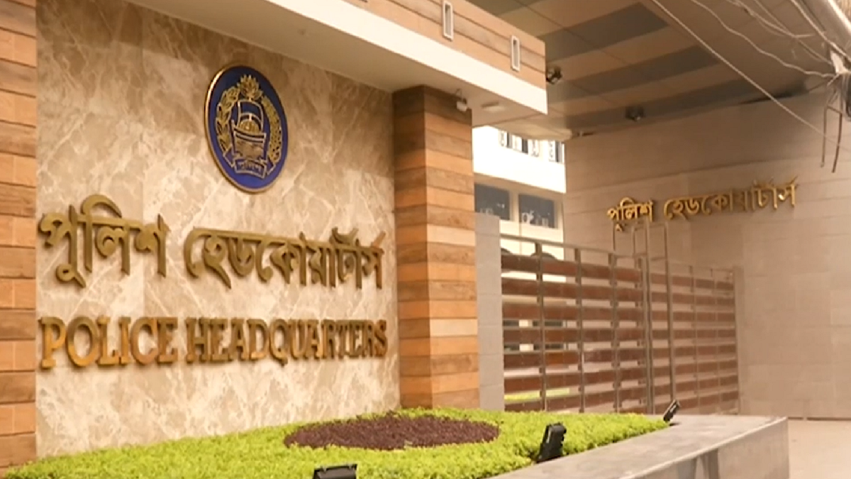 জালিয়াতি করে নেয়া কনস্টেবলদের চাকরি গেলেও, চাকরি দাতাদের হয়নি কিছুই