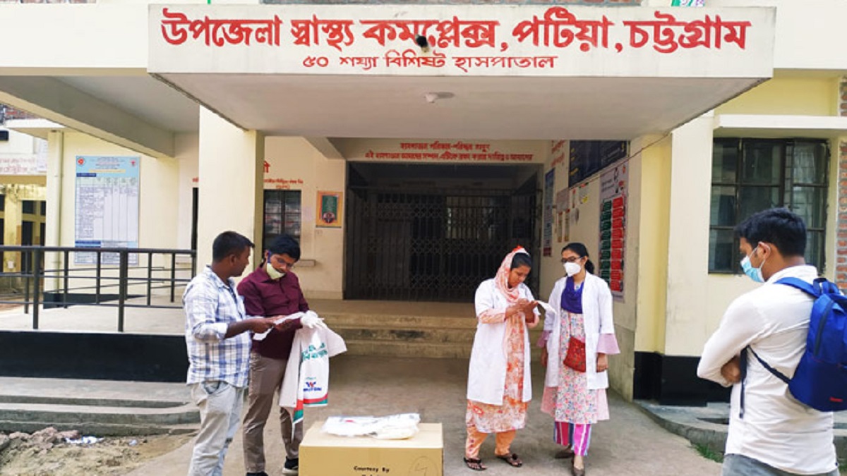 রেজিস্ট্রেশন ছাড়াই চট্টগ্রামের পটিয়ায় কয়েকশ টিকা প্রদানের অভিযোগ