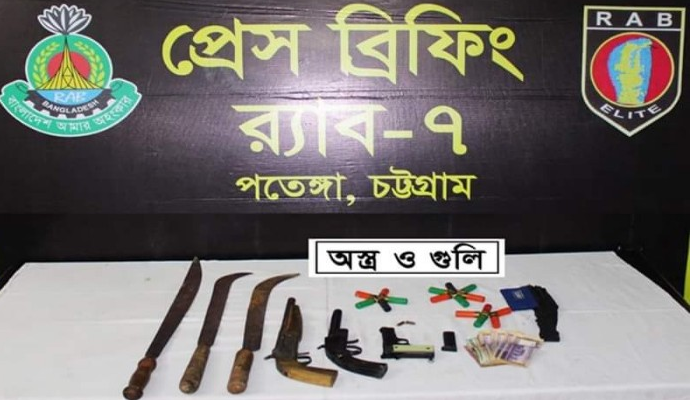 গরুবাহী ট্রাকচালককে হত্যার অভিযুক্ত ক্রসফায়ারে নিহত