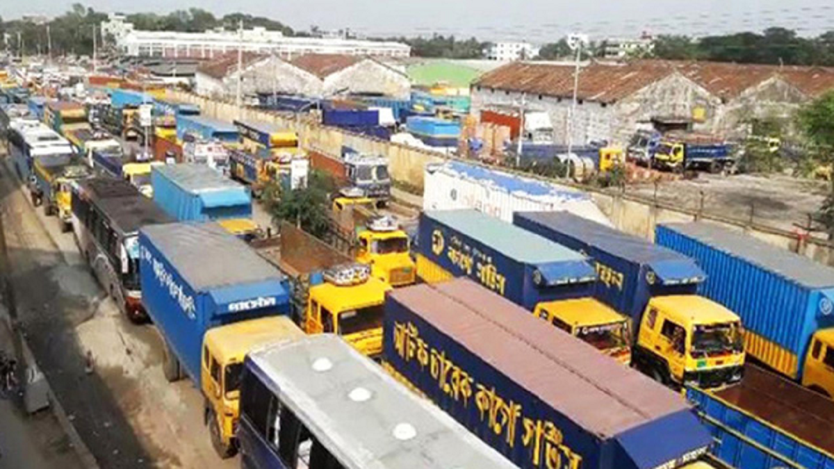 ভারতের বন্দরে স্থান সংকট, তাই বেনাপোল বন্দরে তীব্র যানজট