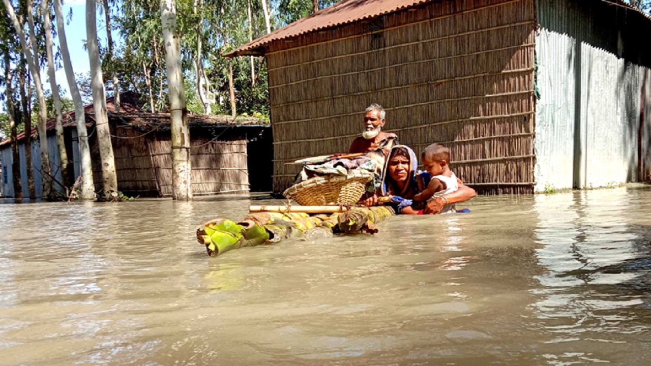 দেশের উত্তর-মধ্যাঞ্চলে বন্যা পরিস্থিতির অবনতি দেশের উত্তর-মধ্যাঞ্চলে বন্যা পরিস্থিতির অবনতি