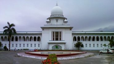 জব্দকৃত টাকা রাষ্ট্রীয় কোষাগারে জমা দেননি দুদক কর্মকর্তা, হাইকোর্টের ক্ষোভ প্রকাশ
