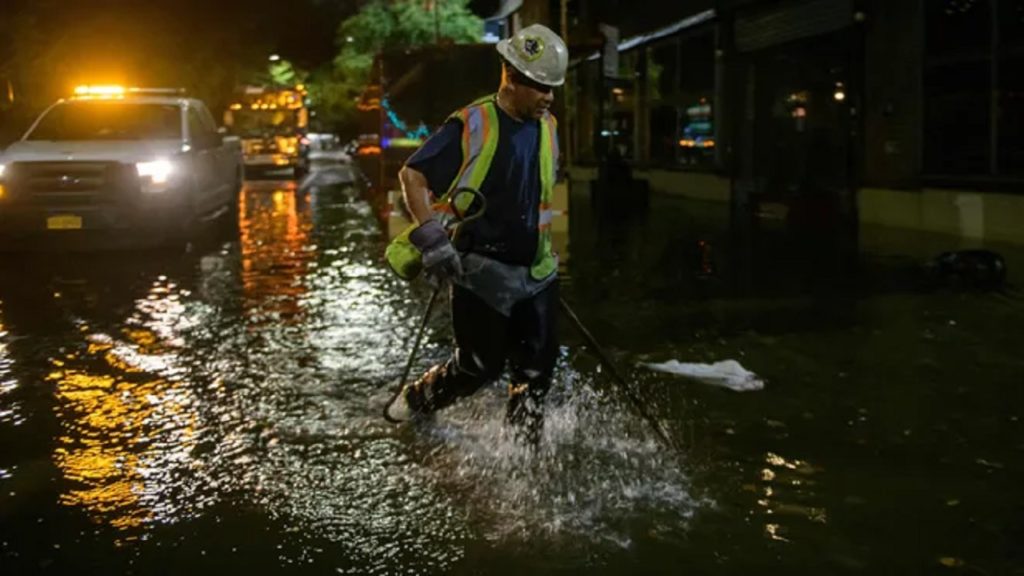 ঘূর্ণিঝড় আইডার প্রভাবে যুক্তরাষ্ট্রে মৃতের সংখ্যা বেড়ে ৪১
