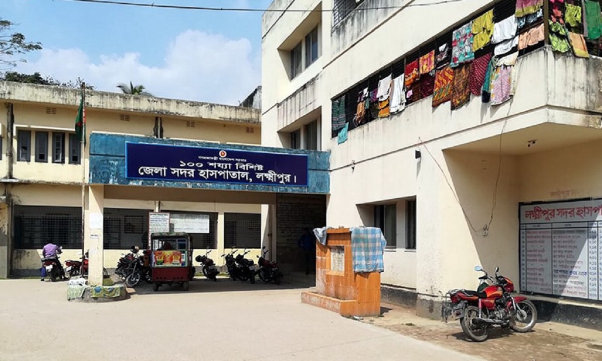 ঘরে আগুন দিয়ে চার সন্তানসহ মায়ের বিষপানে আত্মহত্যার চেষ্টা