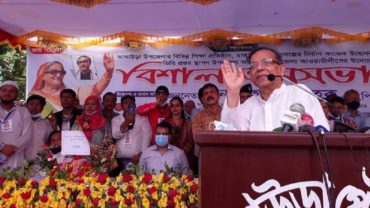 খালেদা জিয়া সুস্থ হয়ে বাড়ি ফিরেছেন, তবুও বিদেশ যেতে চান: আইনমন্ত্রী