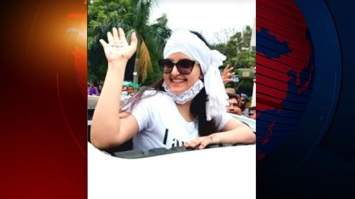 কাশিমপুর কারাগার থেকে মুক্ত হলেন পরীমণি (ভিডিও)