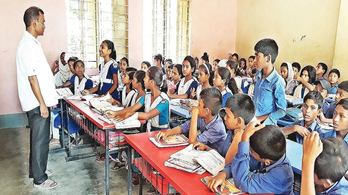 স্কুল-কলেজ খুললেও ক্লাস হবে সপ্তাহে একদিন