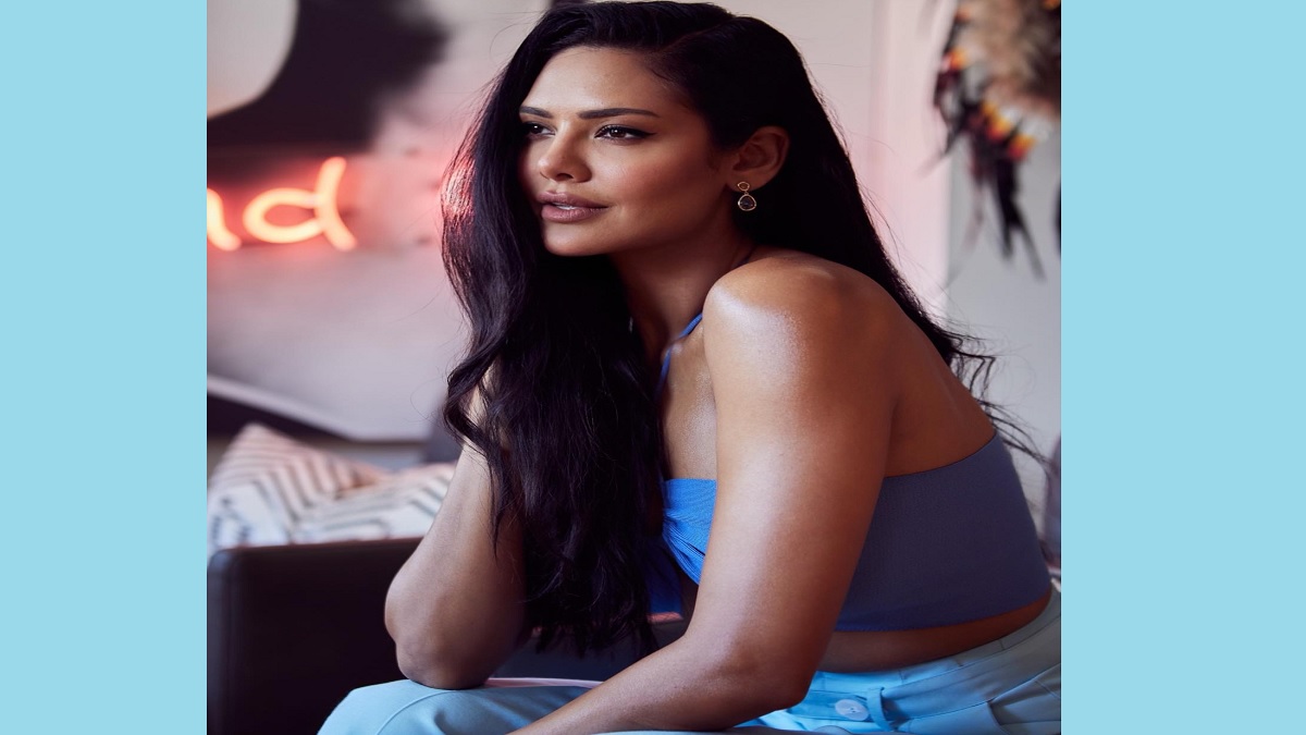 প্রযোজকের কুপ্রস্তাবে রাজি না হওয়ায়  শ্যুটিং শুরু করেও বাদ পড়েছিলেন এশা