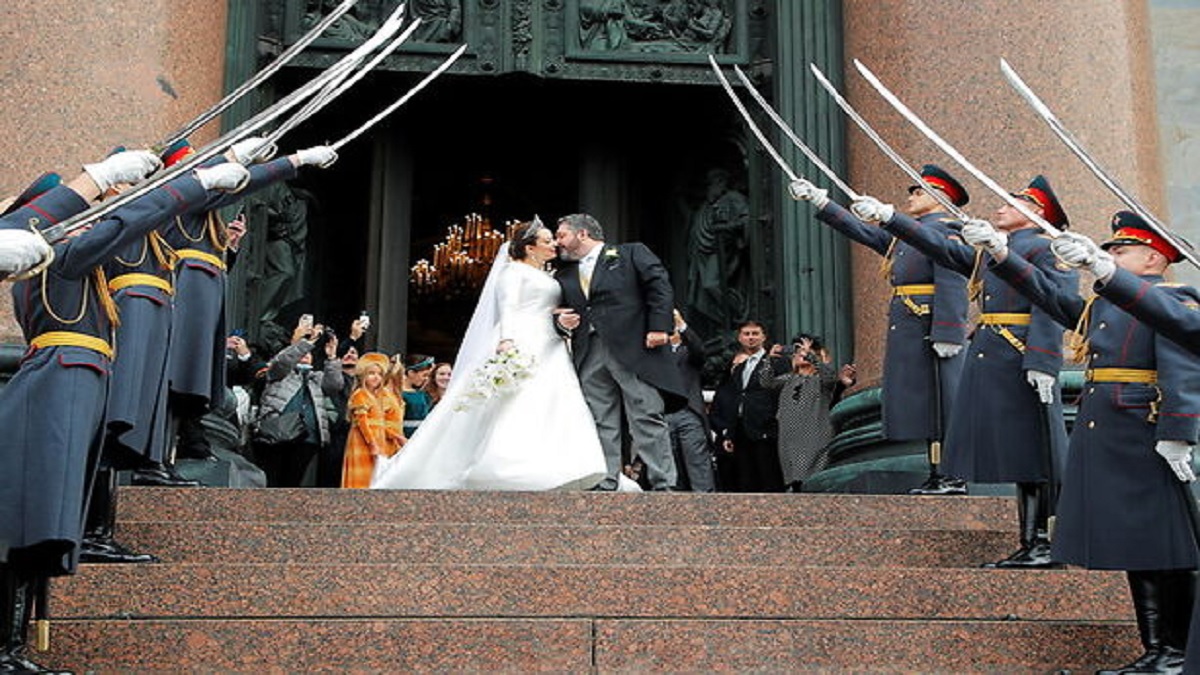 একশ বছর পর রাশিয়ায় আবারও রাজকীয় বিয়ে