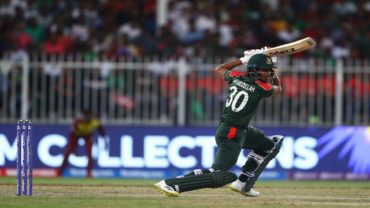 অধরাই রয়ে গেল জয়