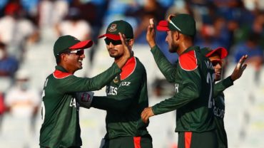 বাঘের থাবায় ধরাশায়ী পিএনজি